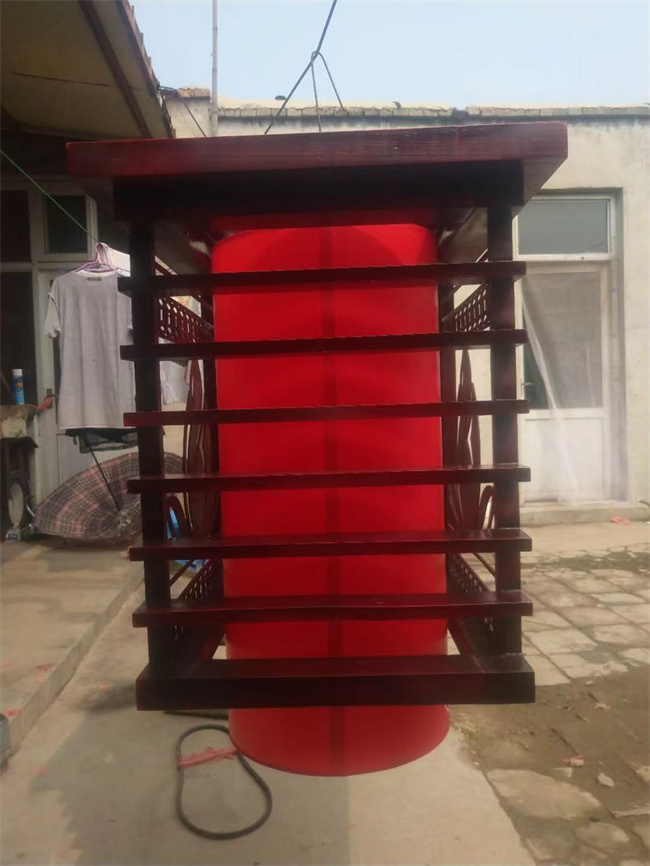 建設集團定制(zhì)木(mù)藝燈籠