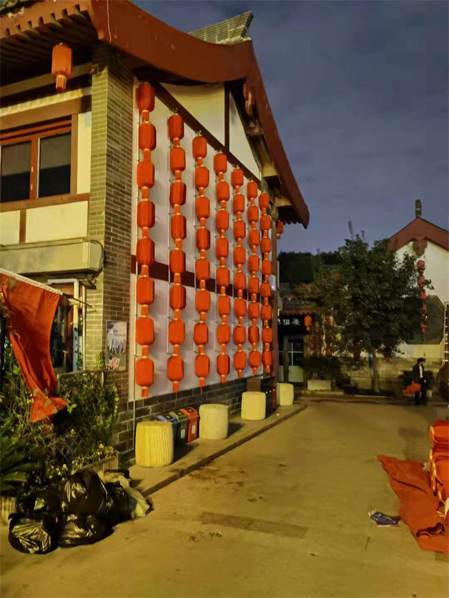 唐市(shì)建築燈籠